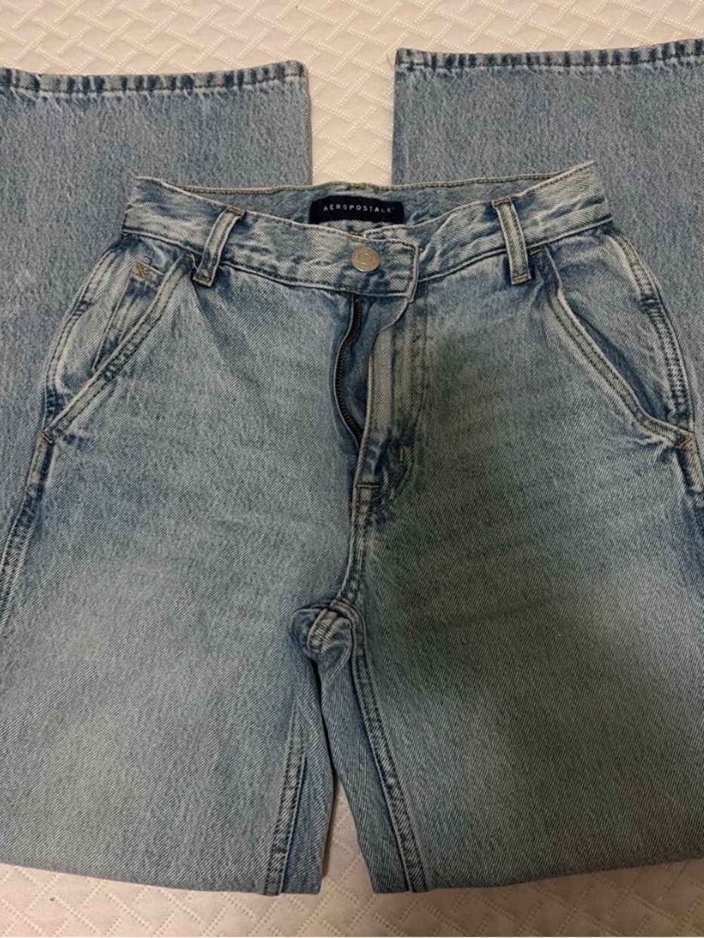 000R Aeropostale Women Light/Medium Blue Denim Jeans